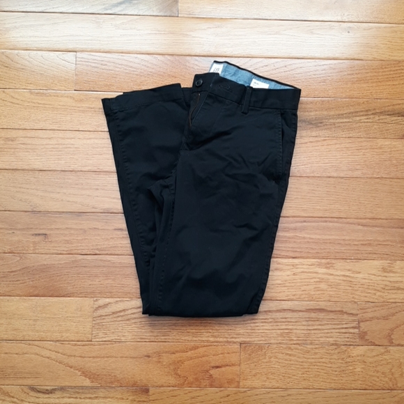 GAP Slim Khaki Pants - Picture 2 of 5